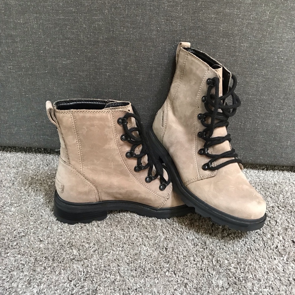 Sorel Tan Boots
